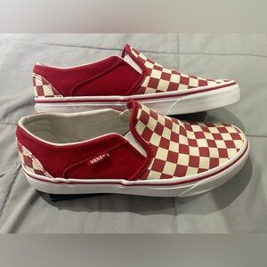 Vans Off the Wall red and white checkered print. Size 8.5 women. Size 6 men’s.